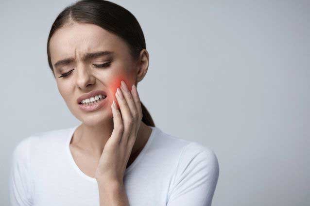 Dental x-ray showing an impacted wisdom tooth causing crowding, Vista CA